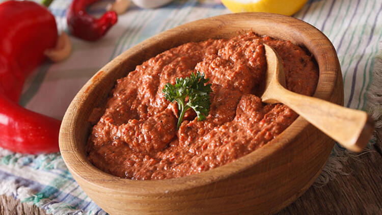 Muhammara Salatası Tarifi