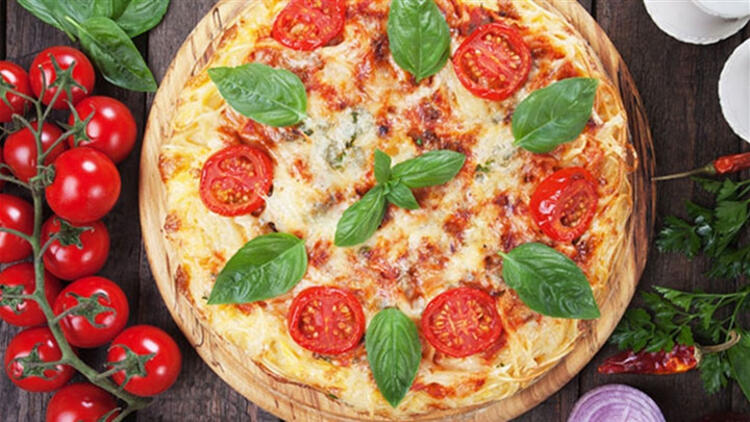 Domatesli Kıymalı Pizza Tarifi