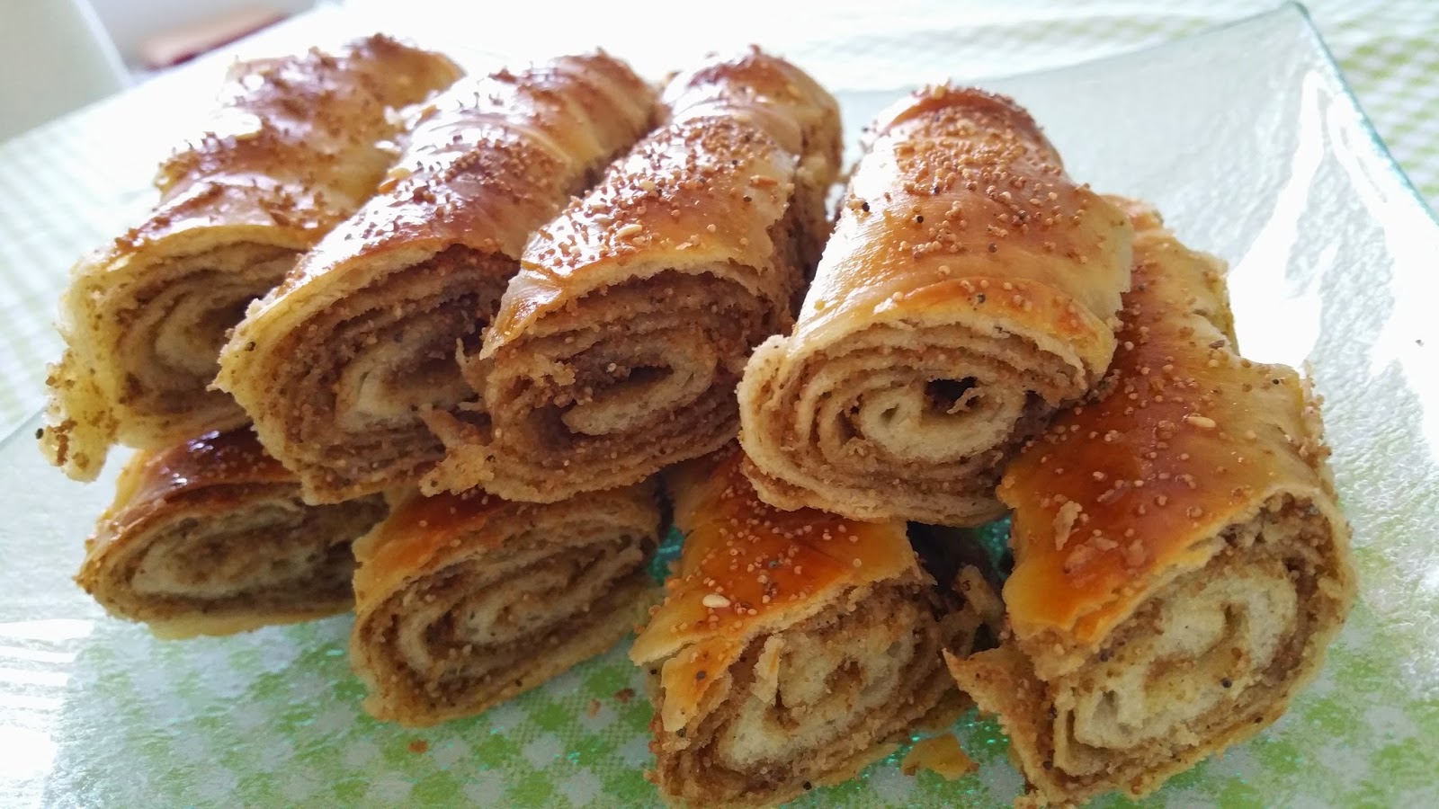 Haşhaşlı Rulo Çörek Tarifi
