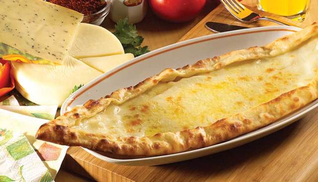 Peynirli Pide Tarifi