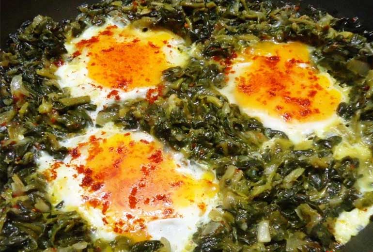 Yumurtalı Ispanak Yemeği Tarifi