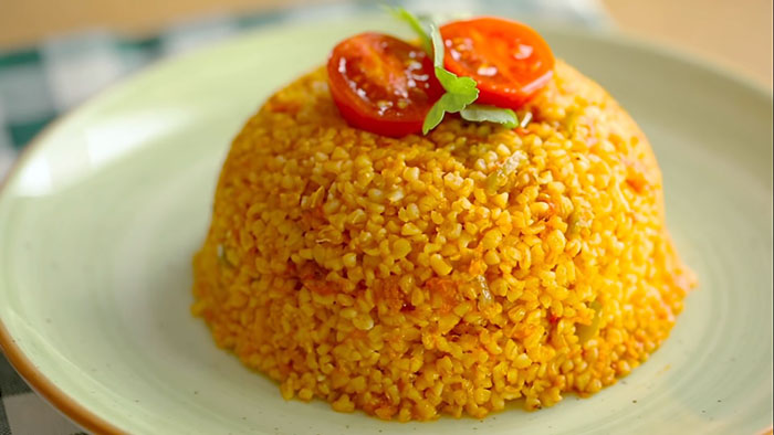 Domatesli Bulgur Pilavı